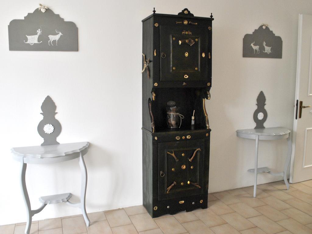 Appartamenti Le Mongolfiere Malè Habitación foto