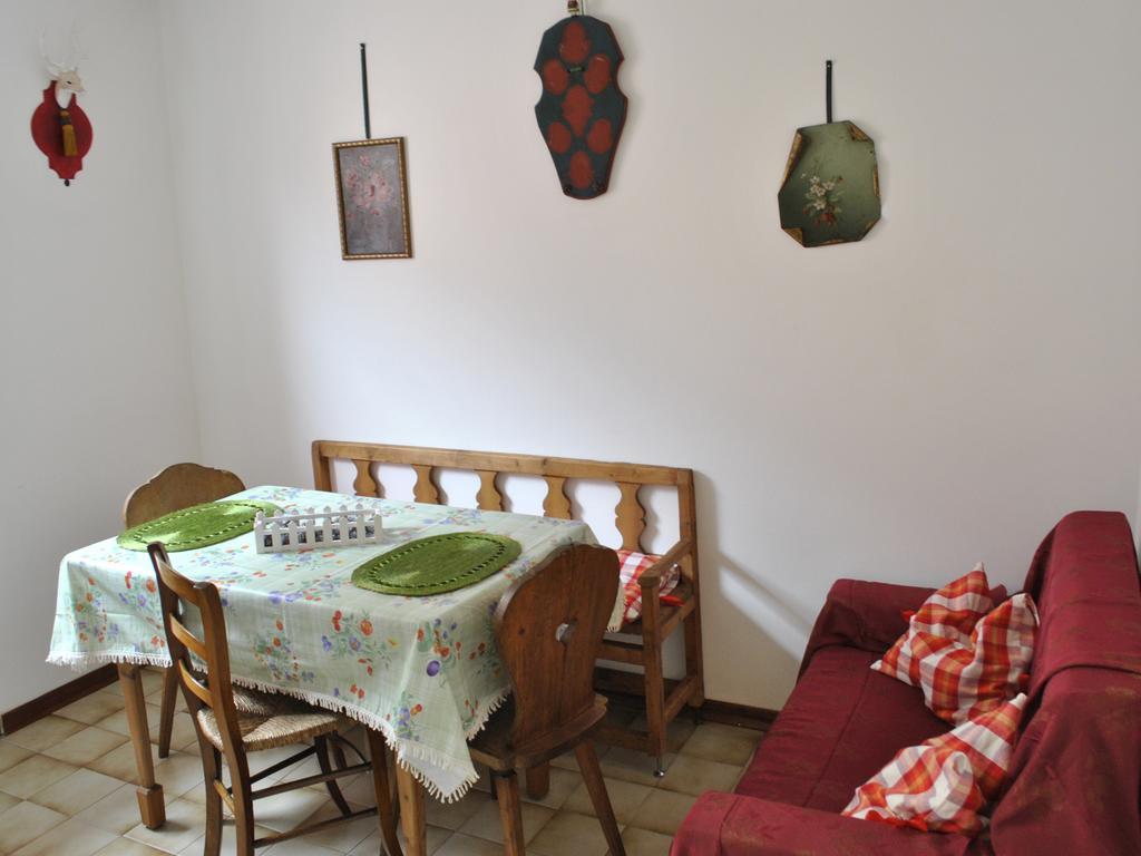 Appartamenti Le Mongolfiere Malè Habitación foto